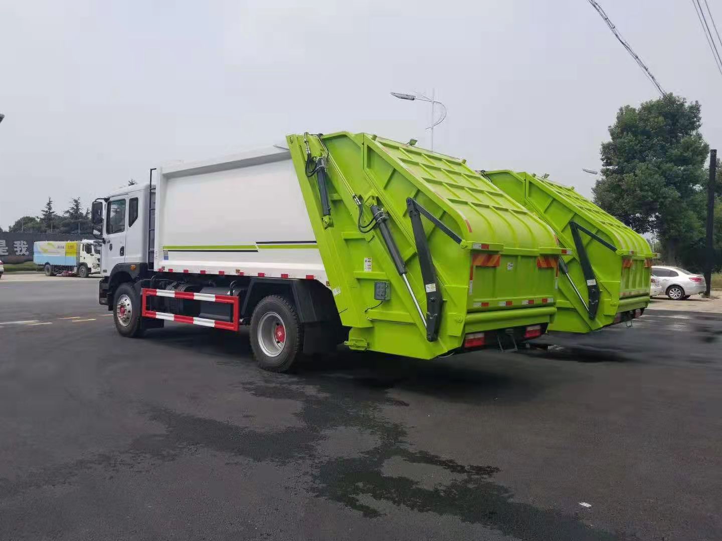 压缩垃圾车